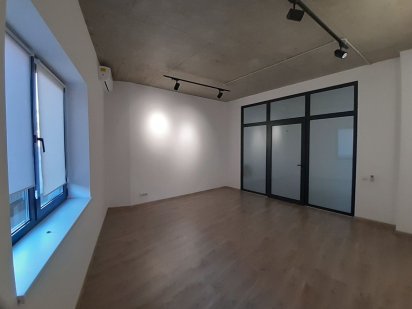 Здам офісне приміщення в центрі міста, 27м2 Ужгород