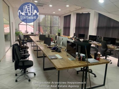 Здається в оренду офісне приміщення. Центр. 120кв.м. Кондиціонер. Черновцы
