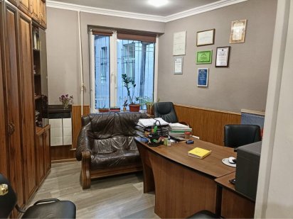 Центр. Офіс. Оренда. Черновцы