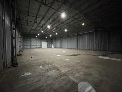 Здається в оренду склад 1600 кв метрів Чернівці