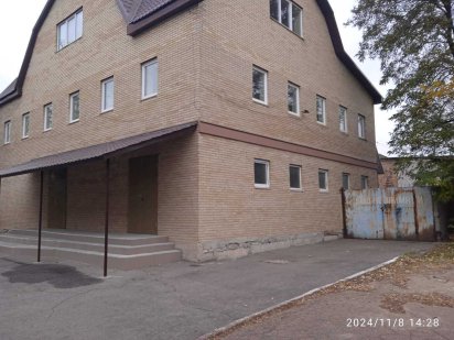 Оренда триповерхового комерційного приміщення Черкаси