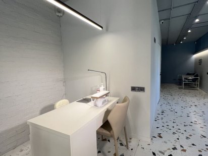 Оренда робочого місця для майстра манікюра Черкаси Черкаси