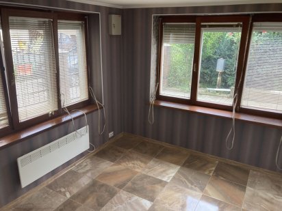 Приміщення/Офіс 10м2. Поряд пл.Корятовича400м Ужгород