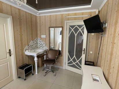 В салоні краси на Казбеті здається в оренду кабінет Черкаси