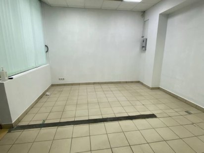 Оренда на першому поверсі р-н 12 школа! Рівне