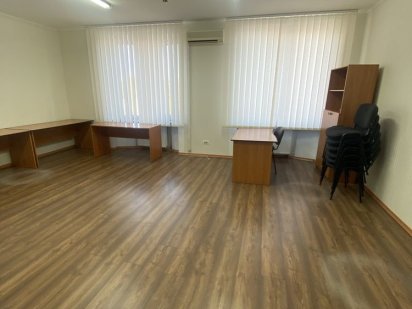 Оренда офісу з комуналкою біля Чайки! Рівне