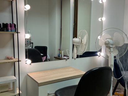 Оренда робочого місця для бровіста-візажиста в м.Ужгород. Кабінет Ужгород