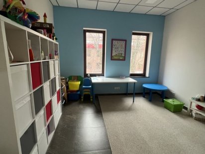 Офис . Дніпровський район . Метро гідропарк  . Київ