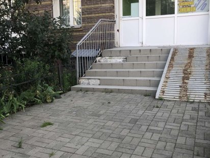 Оренда, Фасад! Під аптеку,салон краси, Осокорки, Позняки, Урловська 14 Киев