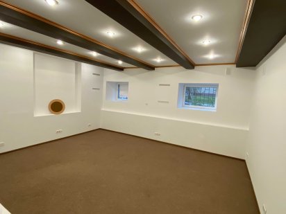 Печерськ  Хрещатик ул Круглоуніверситетська 13   Бессарабка Київ