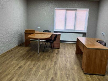 Оренда офісу  по вул. Лейтенанта Мукана ( Сурікова ) 10\1 Черкаси