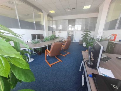 Офис в бизнес центре, 55 м.кв. Вокзальная. Собственник Киев