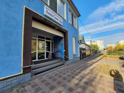 Оренда фасадного примiщення 33 кв., бiля бульвару Шевченка.. Черкаси