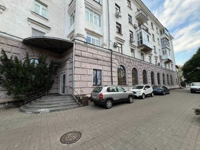 Фасадное помещение на Воздухофлотском пр-те (185 м2) Київ