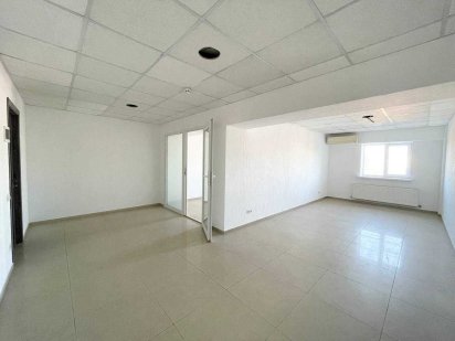 Сдам офис 50 кв.м. open space + кабинет. Центр города. Стабильный свет Дніпро