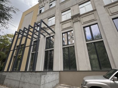 Оренда офісу в бізнес центрі, пр-т Поля. РЕМОНТ ПІД ЗАПИТ ОРЕНДАРА! Дніпро