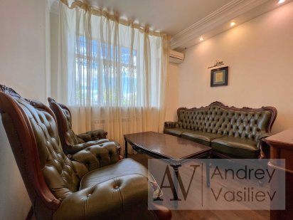 БЕЗ КОМИССИИ  100м2 Андреевский спуск 11 (Фасад) отдельный вход Киев