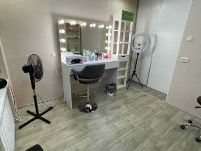 Оренда кабінета для візажиста, бровіста, масажиста. Киев