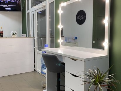 Оренда робочого місця майстра (візажист, зачіски, нарощування волосся) Чернигов