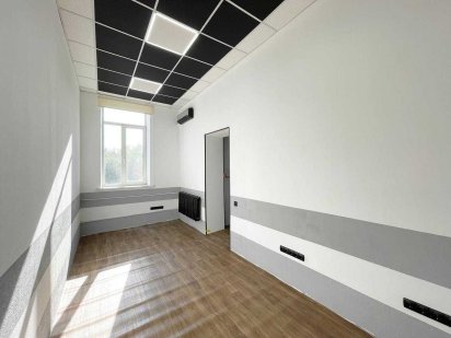 Сдам офис 25 кв.м. две комнаты. Центр города. Свежий ремонт! Дніпро