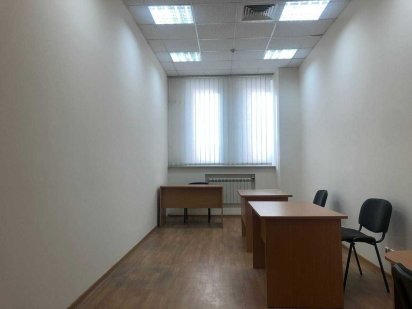 Офіс біля метро Звіринецька(Дружби Народів) 27м2. З ремонтом. 350грн/м Киев