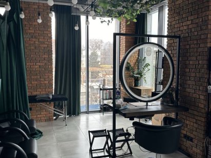 Сдам в аренду рабочее место парикмахеру/ барберу Дніпро