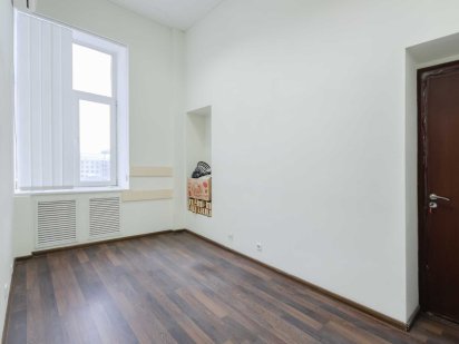 Під ФОТО СТУДІЮ. 54 м2. 2 кімнати з ремонтом. Хрещатик вул. 18900 грн Киев