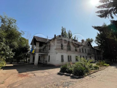 Продаж окремо розташованої 2-х поверхової будівлі, Покровський р-н. Кривий Ріг