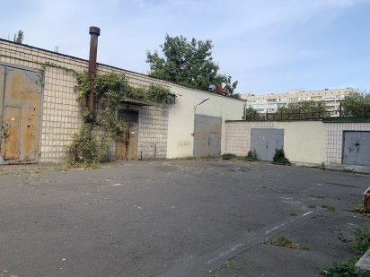 СТО  Виробництво  Цех  Склад. площа 1050 кв.м  Вул. Братиславська 6-А Киев