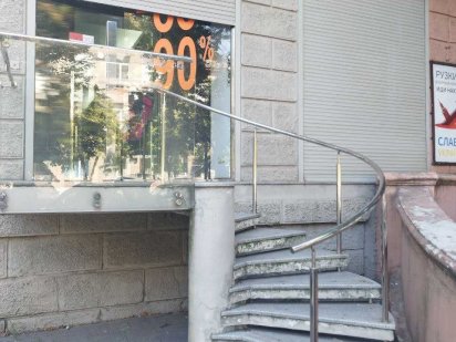 Аренда магазина 100 кв.м. в самом центре,  Воскресенска Дніпро