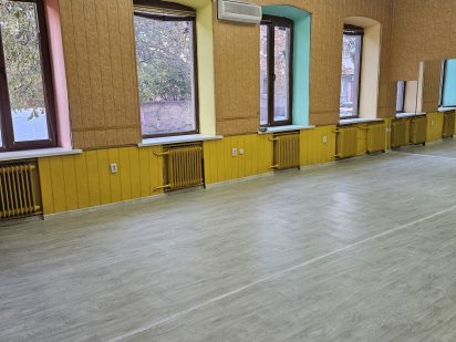 Сдаю отличное помещение  в центре , возможно  под торговые площади. Кропивницкий