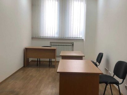 Приміщення 26 кв.м в офісному центрі в 3 хвилинах від м. Звериницька Киев