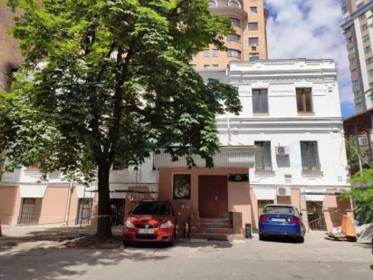 Приміщення в Центрі недалеко від м. Олімпійська Київ