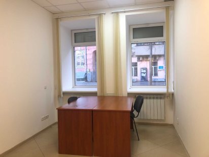 Оренда офісного приміщення на першому поверсі фасад м. Т. Шевченка Киев