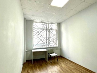 Світло! Оренда невеликого приміщення 16 кв.м поруч із м. Т. Шевченка Київ