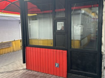 Кіоск на житньому ринку базарі ларьок Житомир