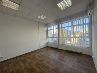 БЦ Корнегі, Кловська, кабінетна система, 155м2 Київ