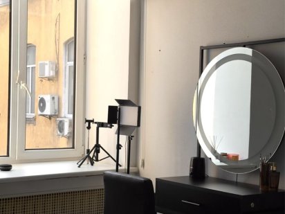 Робоче місце оренда | місце бровіста або візажиста Киев