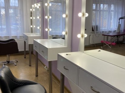 Оренда для перукарів,бровіста,візажиста Житомир