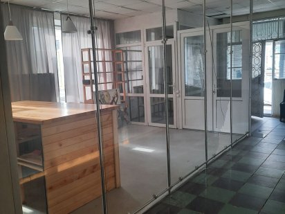 Приміщення в  центрі  під торгівлю, кафе за  12000 грн. Кропивницкий