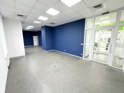 Сдам торговое помещение на Титова, верх Кирова красная линия, трафик Дніпро