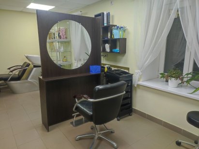 Оренда для перукаря та майстра нігтівого сервісу