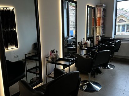 Оренда робочих місць для перукарів і візажистів Винница