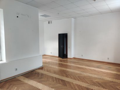 Сдам кабінет в Подільському районі Київ