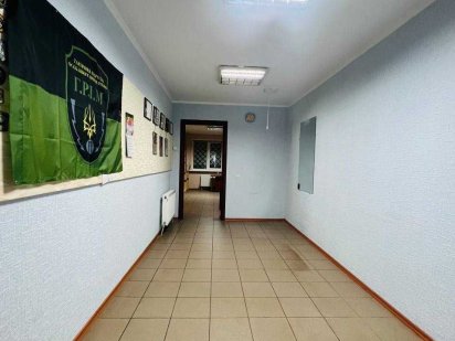 Приміщення 43 кв. з окремим фасадним входом під будь-який вид бізнесу Кропивницкий