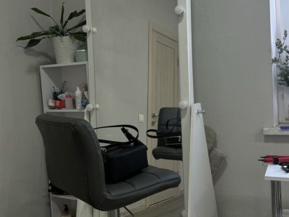 Оренда для майстра з макіяжу, бровісту та зачіски Житомир