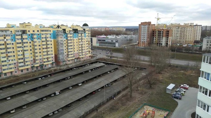 Здається в оренду крите парковочне місце в центрі міста Суми - фото 1