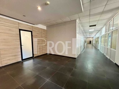 Не выключают свет метро Золотые Ворота (900 м2) Київ