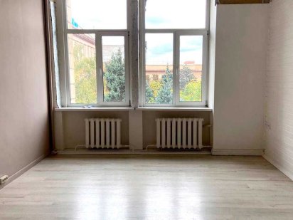 Сдаэться офіс у центрі міста, 25м2, на Площі Героїв майдану Дніпро