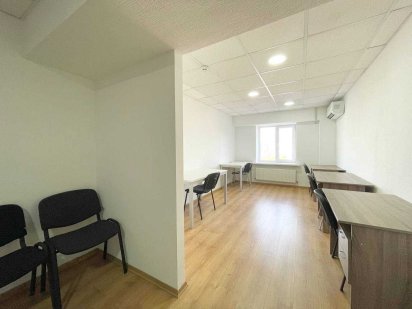 Сдам офис 25 кв.м. с мебелью, Центр города. Стабильный свет! Дніпро